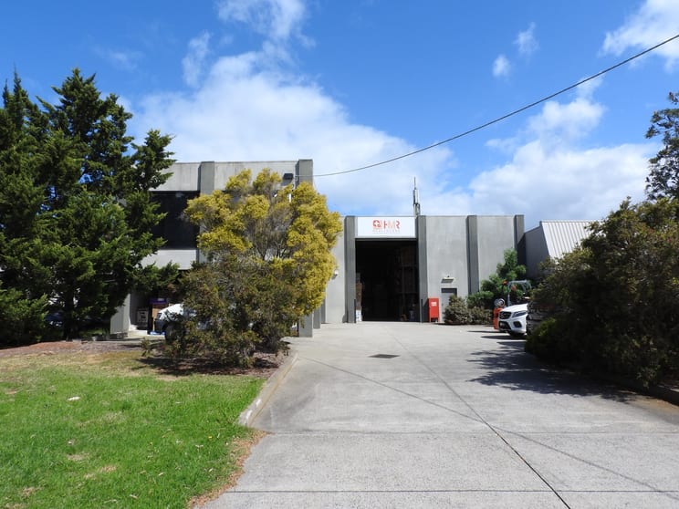 Click to view all images 14 Jarrah Drive Braeside VIC 3195 - Image 3