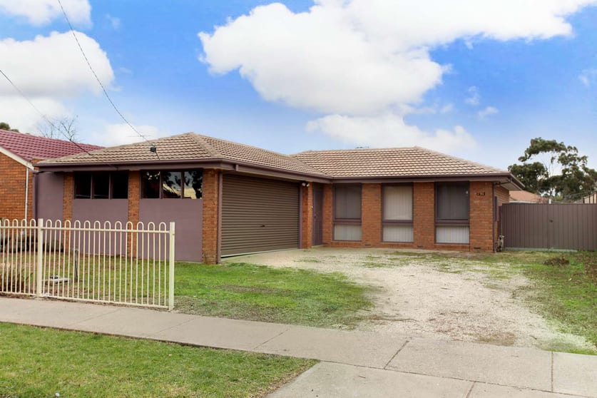 Click to view all images 291 Heaths Road Werribee VIC 3030 - Image 1