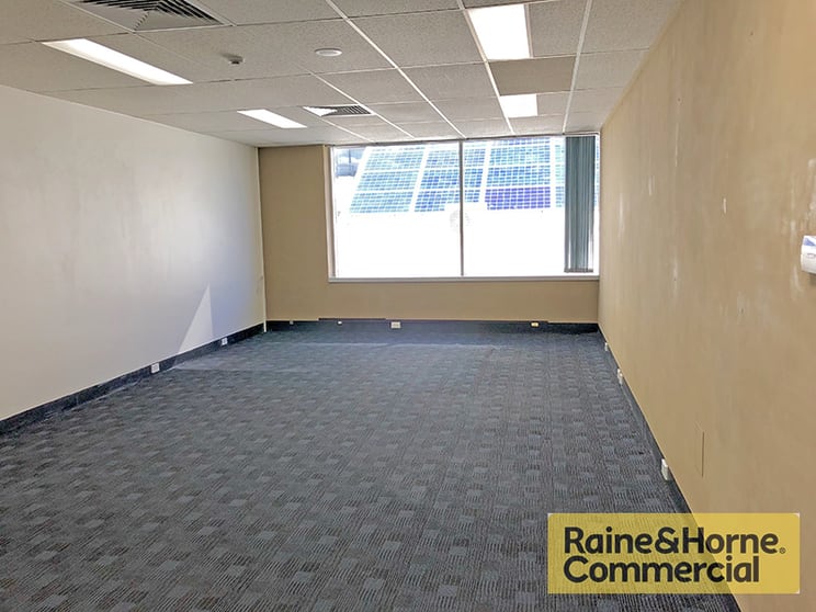 Click to view all images Toowong QLD 4066 - Image 3
