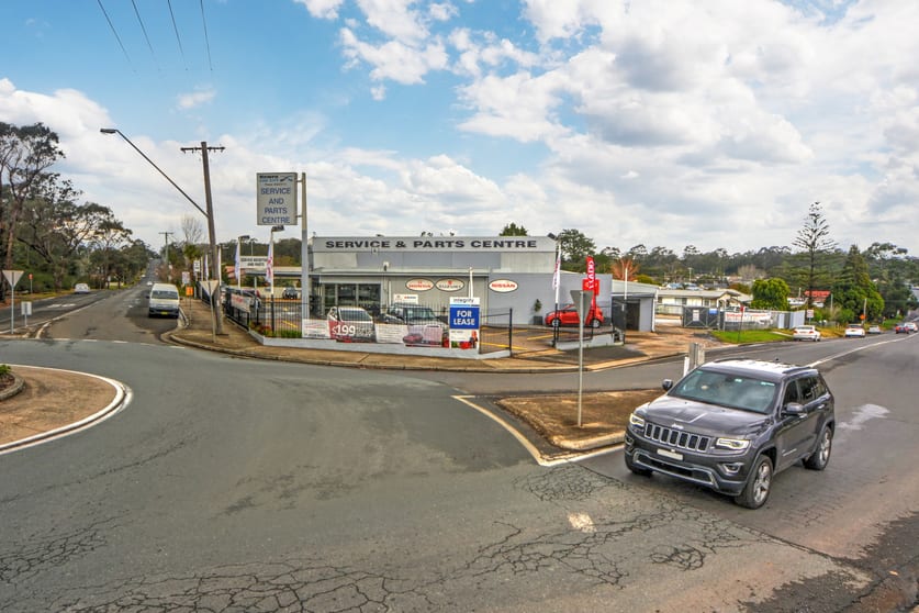 Click to view all images 2 Albatross Road Nowra NSW 2541 - Image 2