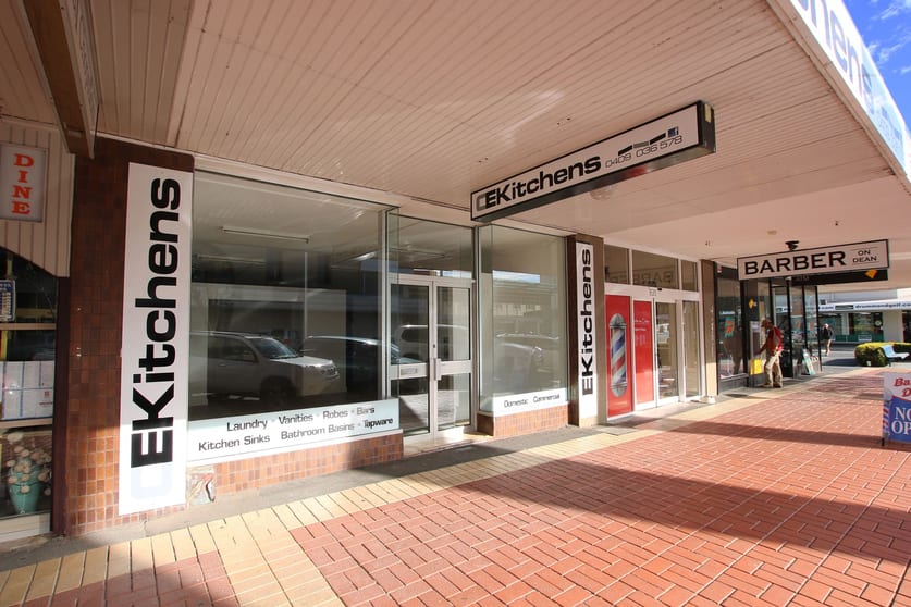 Click to view all images 631 Dean Street Albury NSW 2640 - Image 1