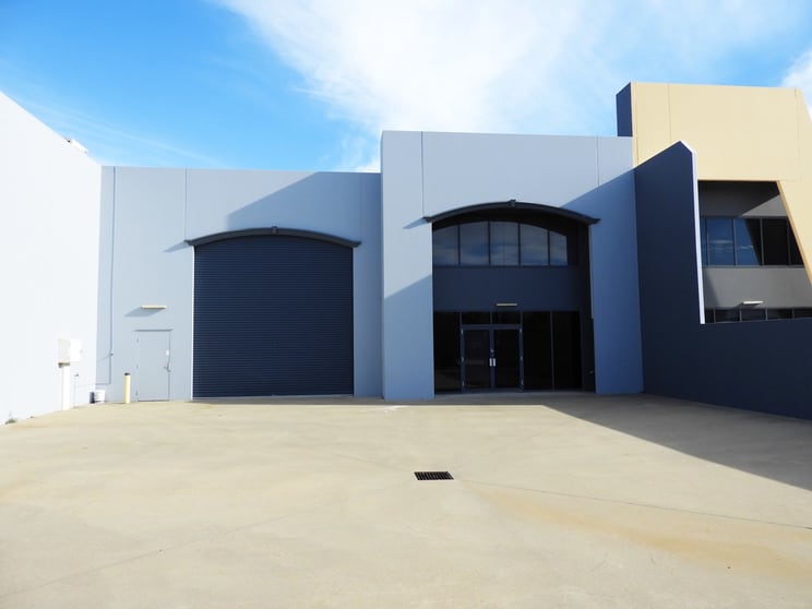 Click to view all images 6 Karratha Street Welshpool WA 6106 - Image 2