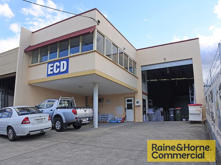 Click to view all images 16 Hutcheson Street Albion QLD 4010 - Image 1