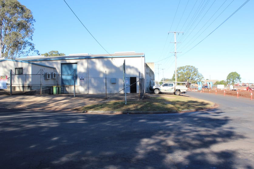 Click to view all images 196 Stephen Street Harristown QLD 4350 - Image 1