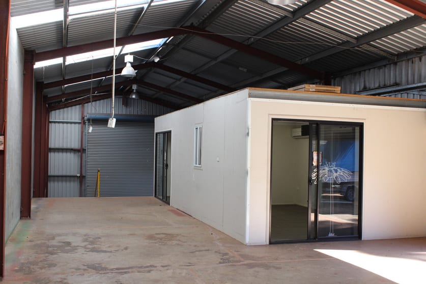 Click to view all images 196 Stephen Street Harristown QLD 4350 - Image 2
