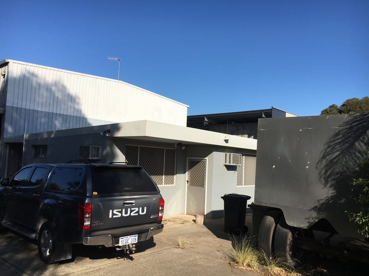 Click to view all images 46 Lionel Street Naval Base WA 6165 - Image 2