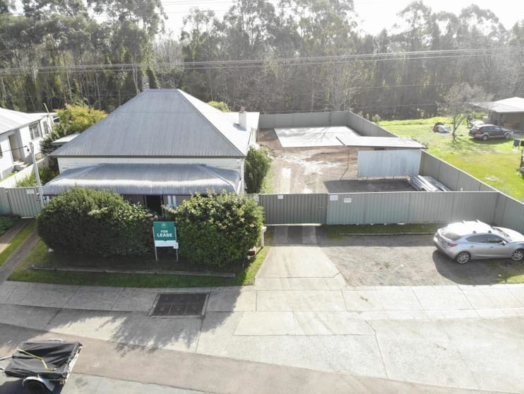 Click to view all images 98 High Street Maitland NSW 2320 - Image 2