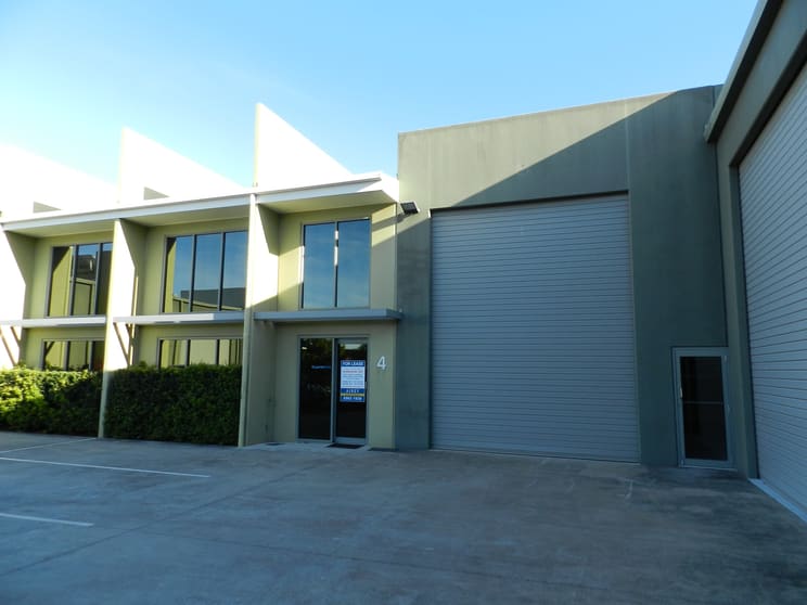 Click to view all images 4/14-28 Ivan Street Arundel QLD 4214 - Image 2