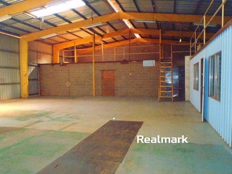 Click to view all images Unit 5/2 Hunt Street South Hedland WA 6722 - Image 2