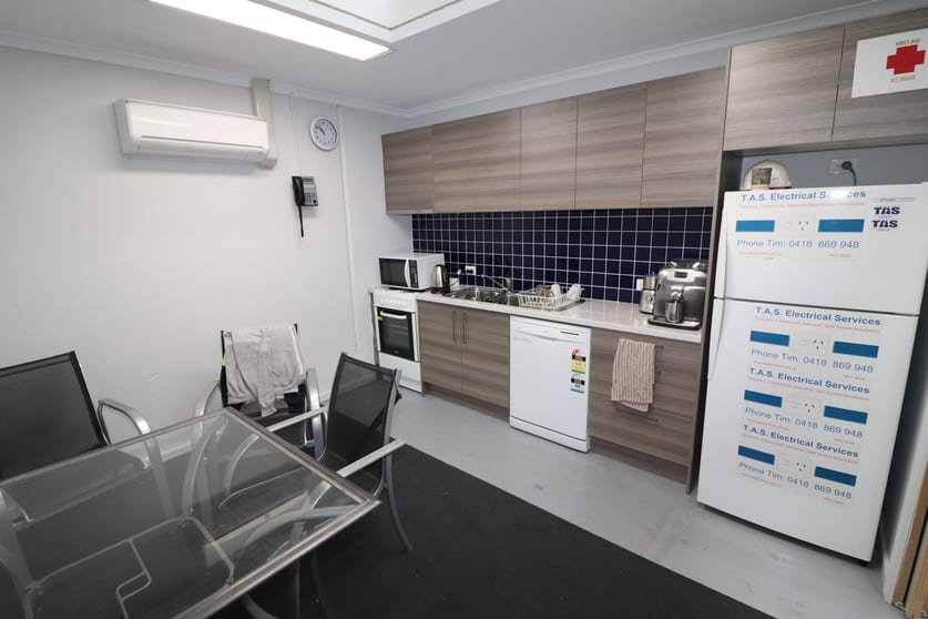 Level 1, 2/5 Heversham Drive Seaford VIC 3198 - Image 3