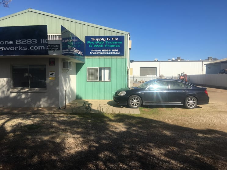 Click to view all images 15 Acrylon Rd Salisbury South SA 5106 - Image 2