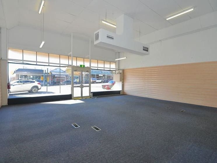 Click to view all images 12 High Street Eaglehawk VIC 3556 - Image 2