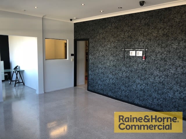 Click to view all images 1/86 Shore Street Cleveland QLD 4163 - Image 2