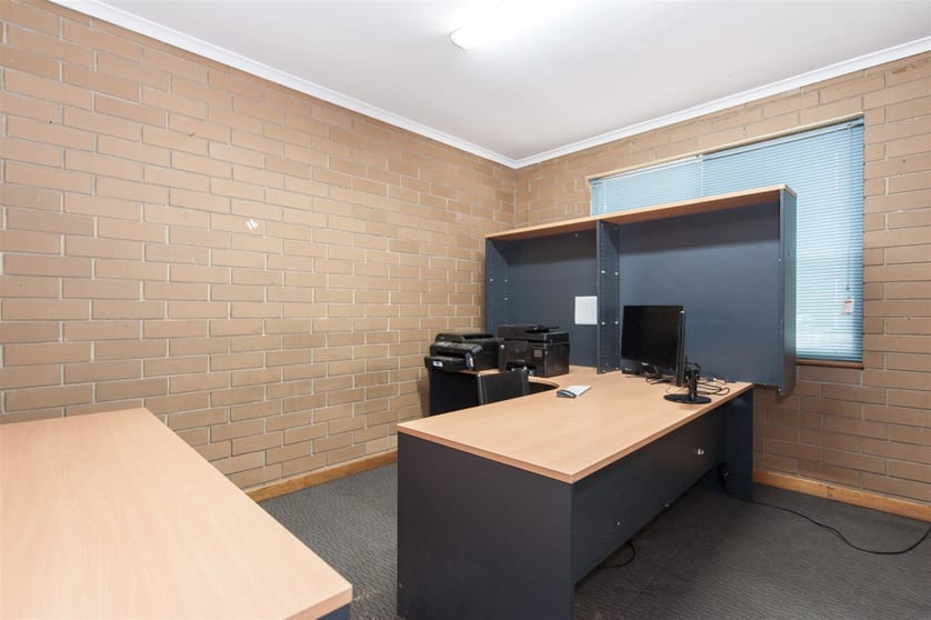 Click to view all images 80 Cormack Road Wingfield SA 5013 - Image 3
