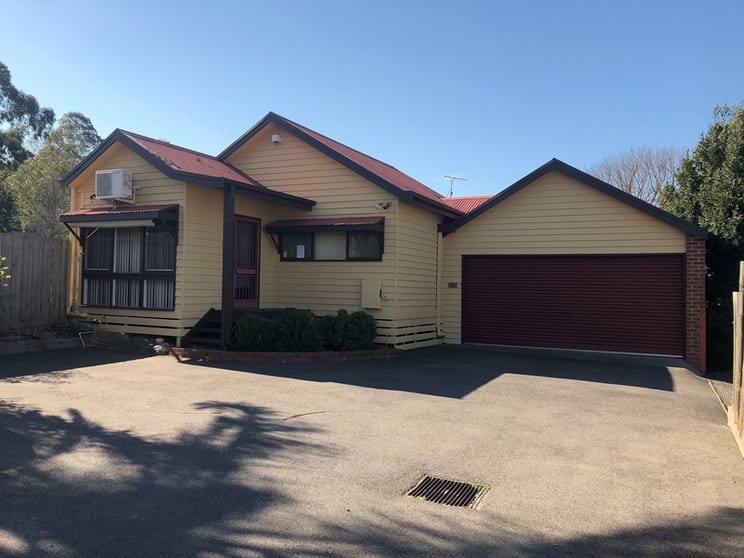 Click to view all images 2/734 Main Road Eltham VIC 3095 - Image 1