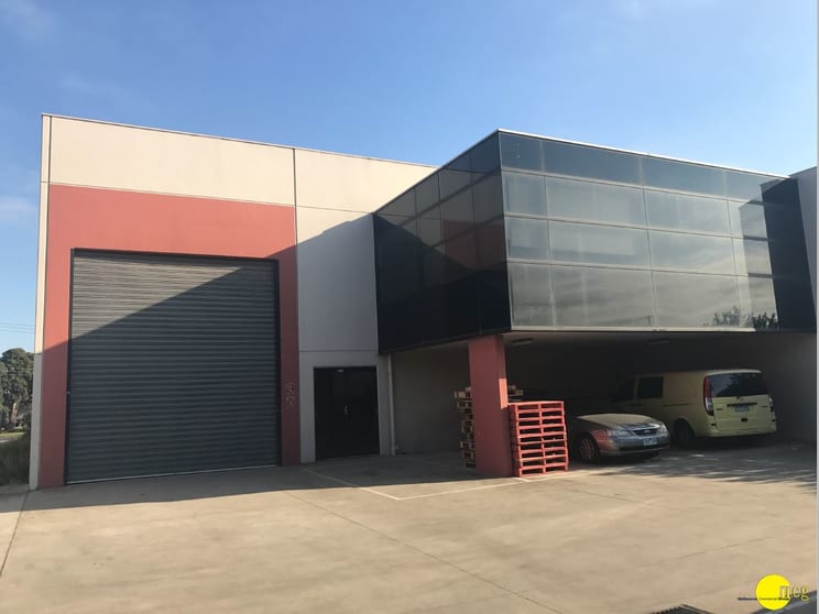 Click to view all images Unit 5/2A Holmwood Road West Footscray VIC 3012 - Image 1