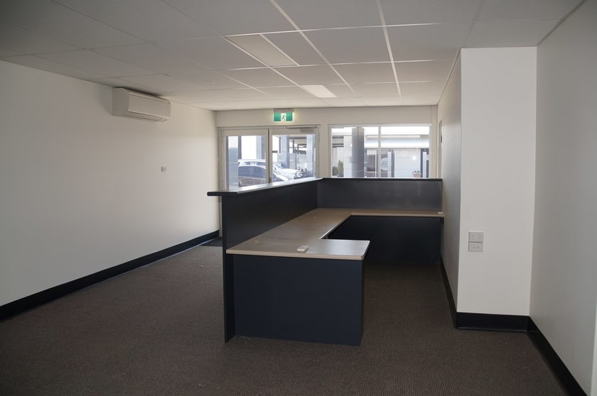 Click to view all images 9 /38 Clifton Drive Port Macquarie NSW 2444 - Image 2