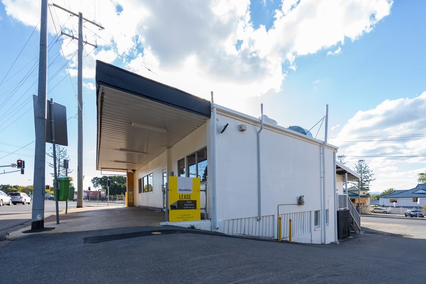 Click to view all images 2A Glebe Road Newtown QLD 4305 - Image 3