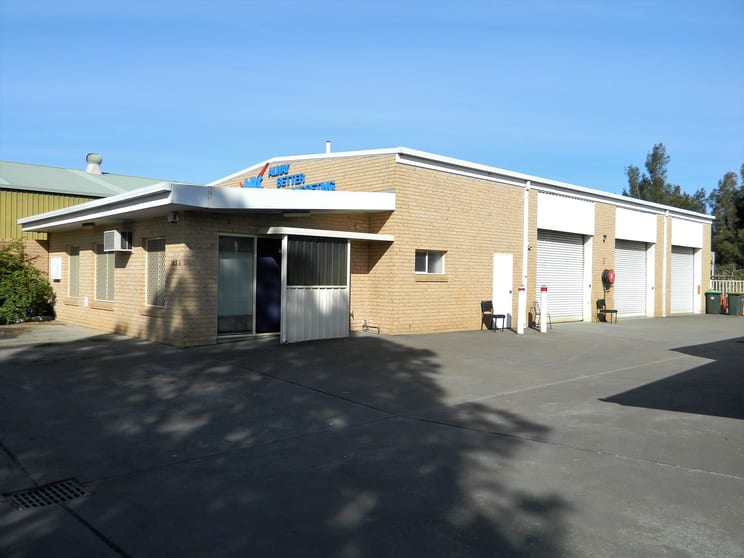 Click to view all images 145A Industrial Road Oak Flats NSW 2529 - Image 1