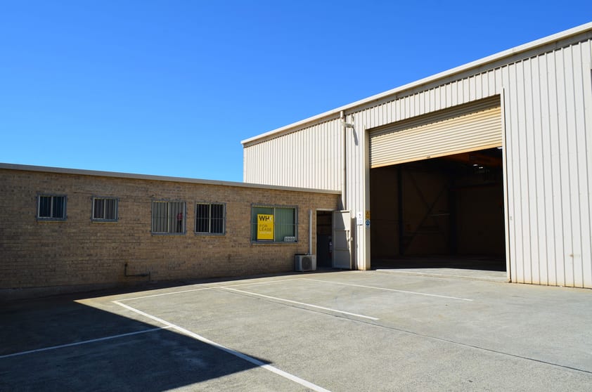 Click to view all images 2/219 Shellharbour Road Port Kembla NSW 2505 - Image 1