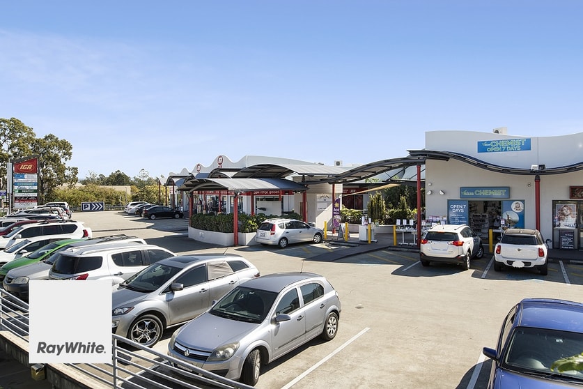 Click to view all images 3/1 Queens Road Everton Hills QLD 4053 - Image 3