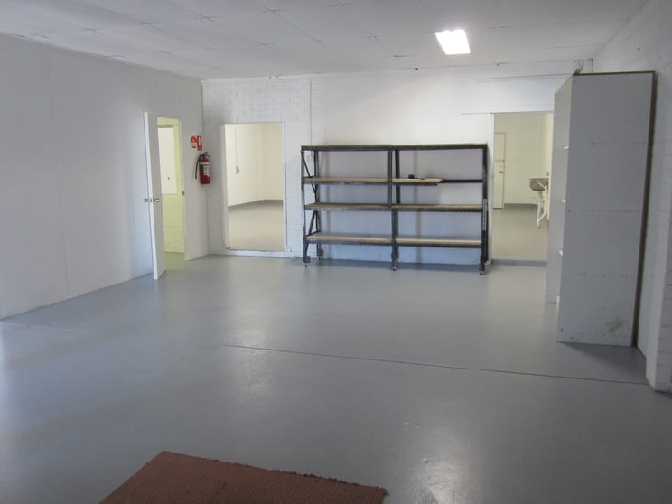 Click to view all images Unit 4/11 Malcolm Road Maddington WA 6109 - Image 2