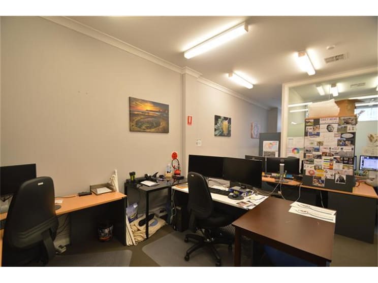 Click to view all images Shop 7/11 Union Street Newcastle West NSW 2302 - Image 3