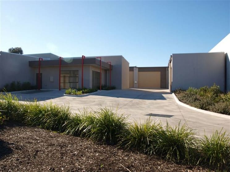 Click to view all images 23/6 Satu Way Mornington VIC 3931 - Image 2
