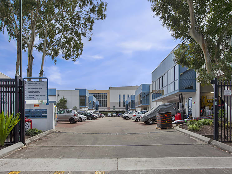 Click to view all images 9/12 Anderson Street Banksmeadow NSW 2019 - Image 2