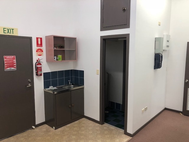 Click to view all images 1/107 Queen Street Cleveland QLD 4163 - Image 3