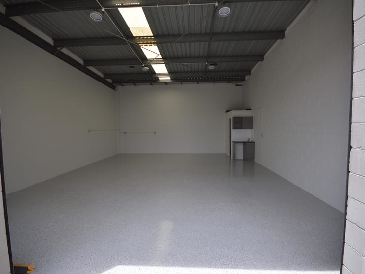 Click to view all images 7/3 Wheeler Crescent Currumbin Waters QLD 4223 - Image 3