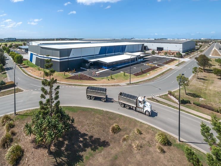 Click to view all images 2/70 Tradecoast Drive Eagle Farm QLD 4009 - Image 2