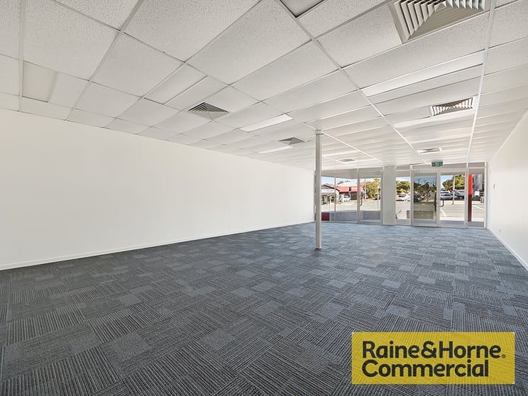 Click to view all images 1/731 Gympie Road Chermside QLD 4032 - Image 3