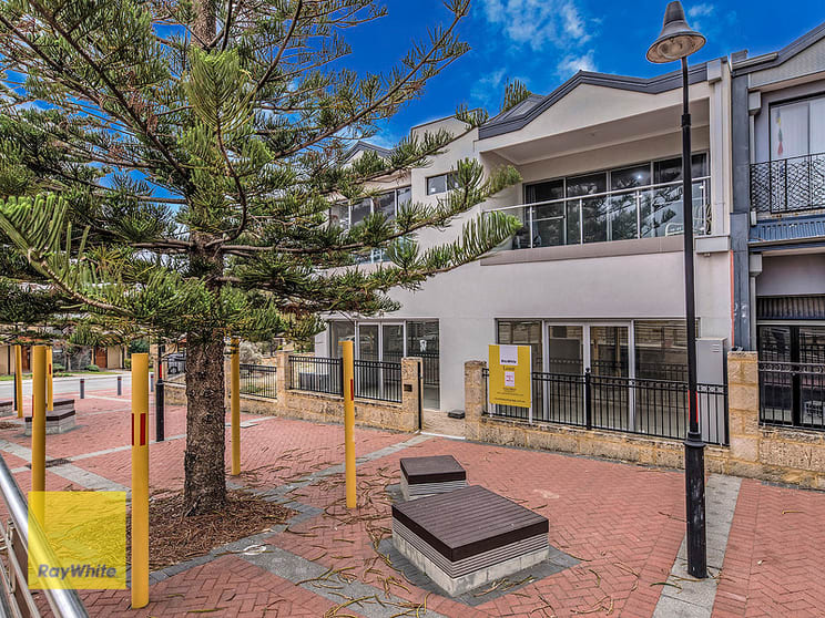 Click to view all images 8 Bouvard Walk Clarkson WA 6030 - Image 1