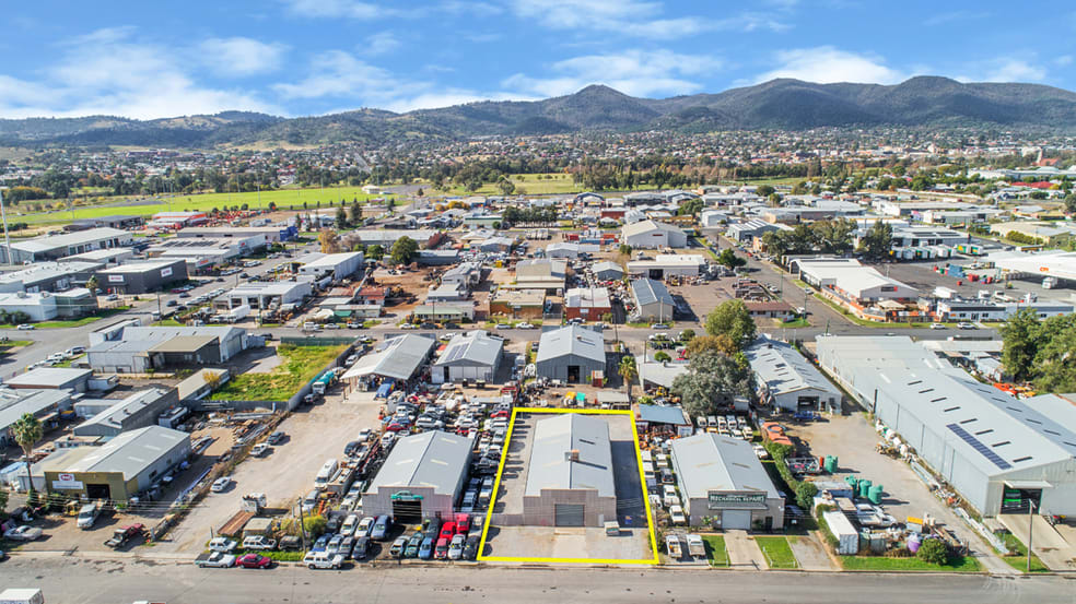 12 Anson Street Tamworth NSW 2340 - Image 1