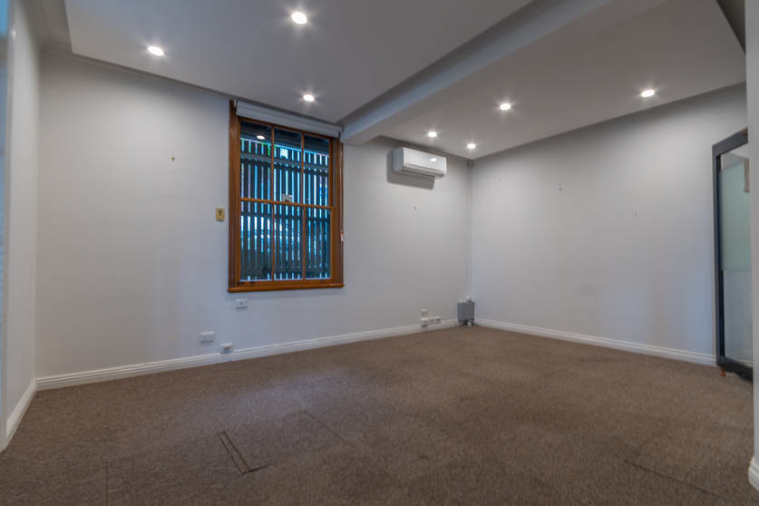 Click to view all images 3/19 Enoggera Tce Red Hill QLD 4059 - Image 2