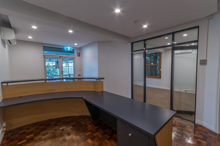 Click to view all images 3/19 Enoggera Tce Red Hill QLD 4059 - Image 1