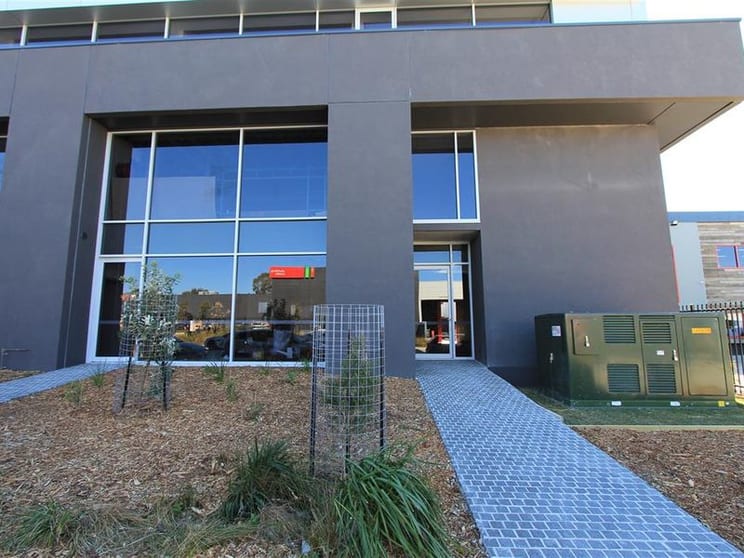 Click to view all images W-101/16 Wurrook Circuit Caringbah NSW 2229 - Image 3