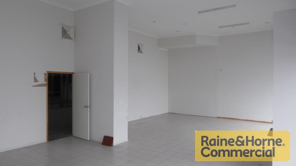 Click to view all images C/1821 Ipswich Road Rocklea QLD 4106 - Image 3