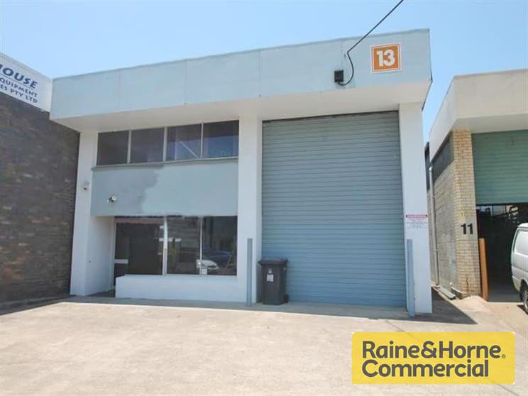 Click to view all images Newstead QLD 4006 - Image 1