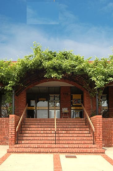 Click to view all images Suite 3, 176 Main South Road Morphett Vale SA 5162 - Image 2