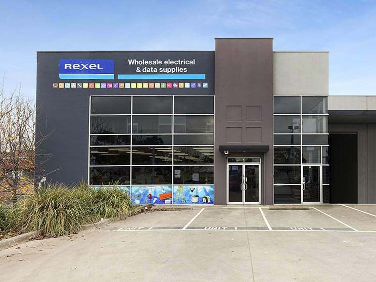 Click to view all images 1a/640-680 Geelong Road Brooklyn VIC 3012 - Image 1