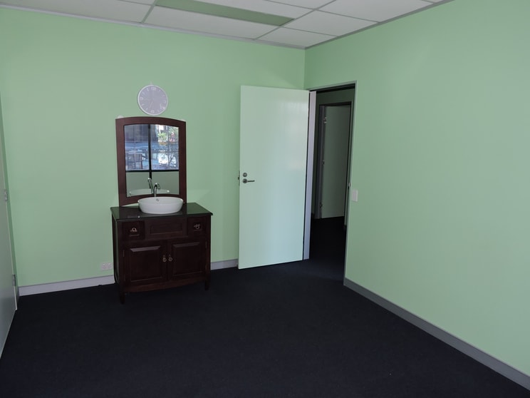 Click to view all images 30109/9 Lawson Street Southport QLD 4215 - Image 2