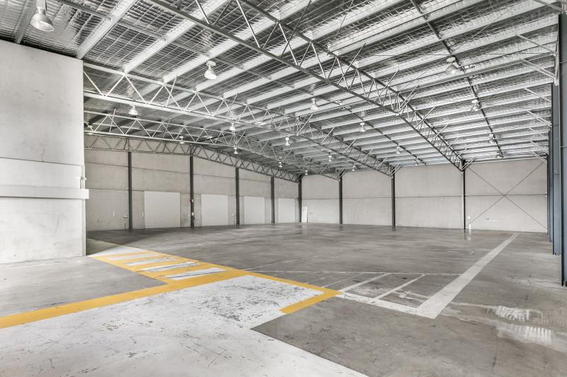 Click to view all images Unit 2/10 Yangan Drive Beresfield NSW 2322 - Image 2