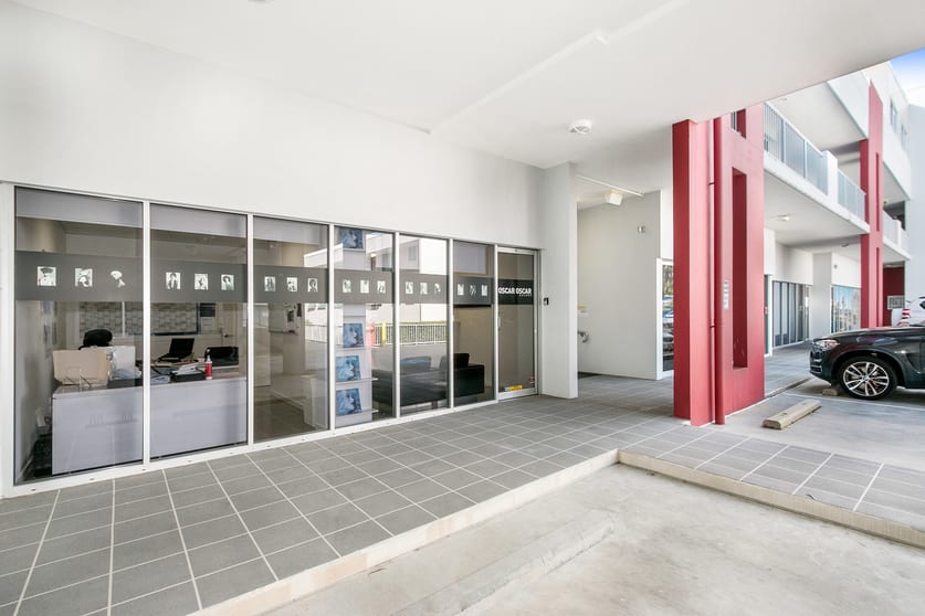 Click to view all images 5/79 West Burleigh Road Burleigh Heads QLD 4220 - Image 1