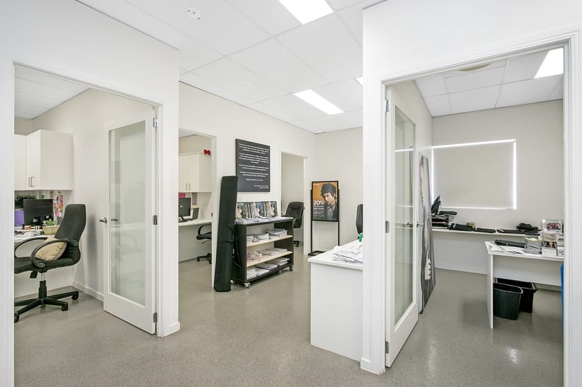 Click to view all images 5/79 West Burleigh Road Burleigh Heads QLD 4220 - Image 3