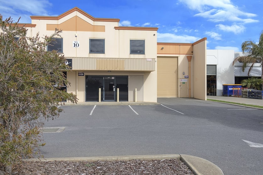 Click to view all images 1/10 Endeavour Drive Port Adelaide SA 5015 - Image 1
