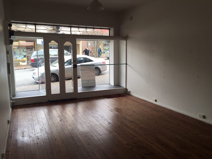 Click to view all images Shop 2/130 Katoomba Street Katoomba NSW 2780 - Image 3