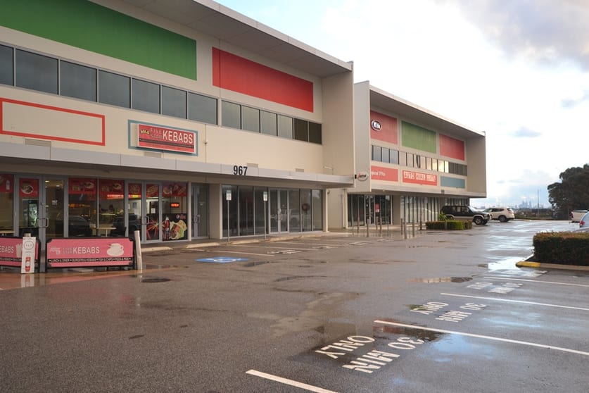 Click to view all images 1/967 Abernethy Road High Wycombe WA 6057 - Image 2
