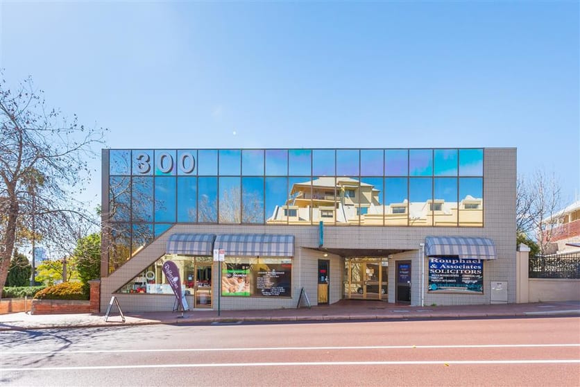 Click to view all images 4/300 Albany Highway Victoria Park WA 6100 - Image 1